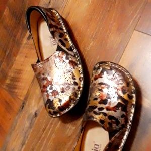 Alegria comfortable shoes for females